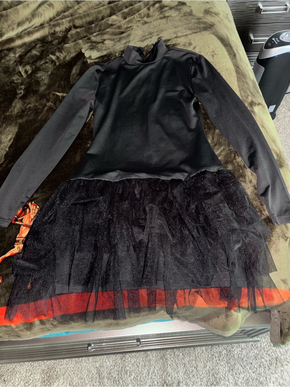 Black Long-Sleeve Velvet Top with Sparkle Tulle Skirt